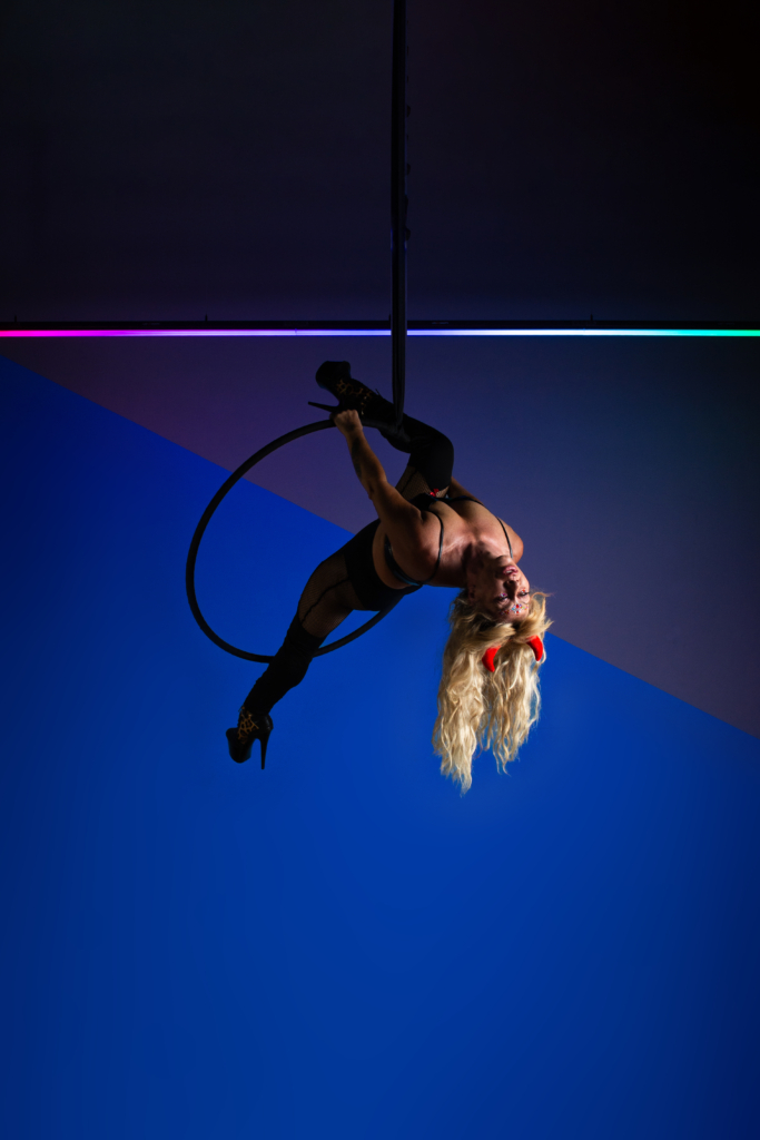 Aerial hoop CirqueDuquesa